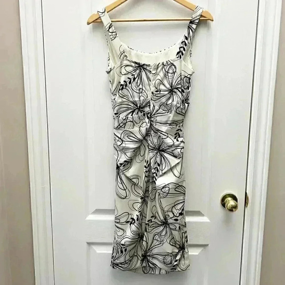 London Times Sheath Dress Sleeveless Ruched Bodycon Ivory & Black Size 4 - Picture 4 of 16